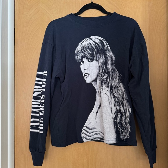Taylor Swift Eras tour long sleeved shirt - Picture 1 of 5
